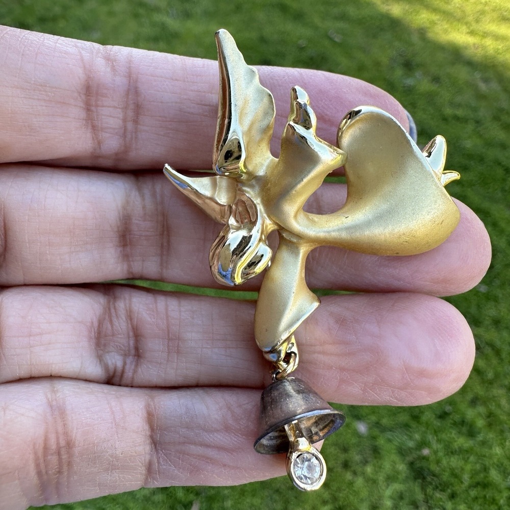 Vintage Giusti Gigi Brooch Pin 2.25 Inch Angel Guardian Bell Gold Tone‎ Signed